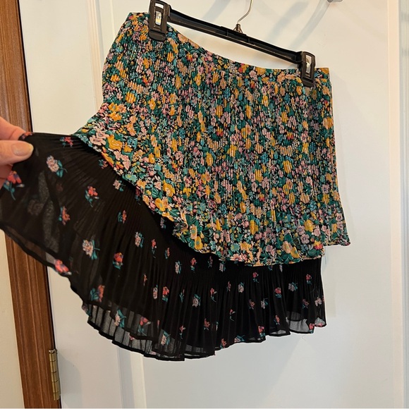 Oasis NWT Womens Size 4 Vibrant Tiered Pleated Floral & Flirty Mini Skirt - Picture 13 of 14